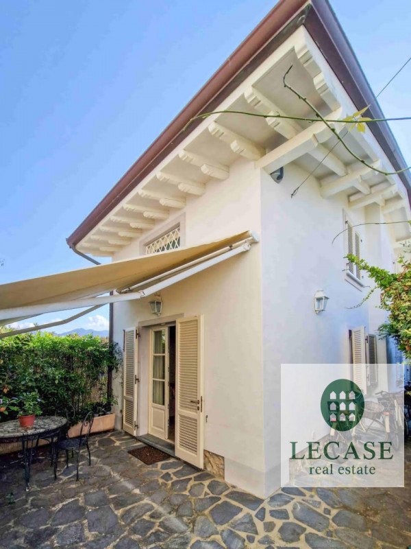 casa indipendente in vendita a Forte dei Marmi