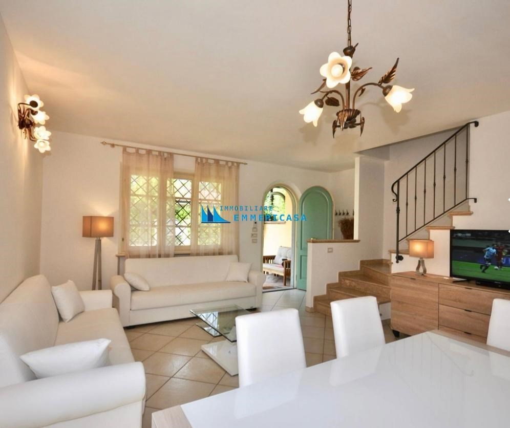 casa indipendente in vendita a Forte dei Marmi in zona Vaiana