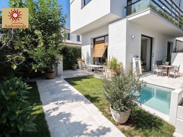 casa indipendente in vendita a Forte dei Marmi in zona Vittoria Apuana