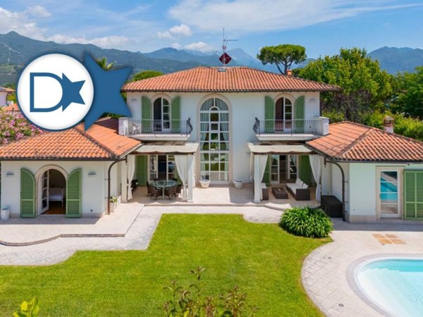 casa indipendente in vendita a Forte dei Marmi in zona Vittoria Apuana