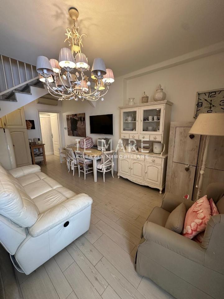 casa indipendente in vendita a Forte dei Marmi in zona Roma Imperiale