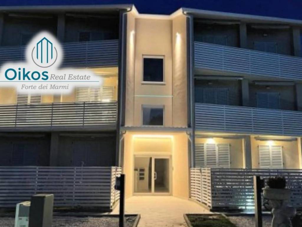 appartamento in vendita a Forte dei Marmi in zona Vittoria Apuana