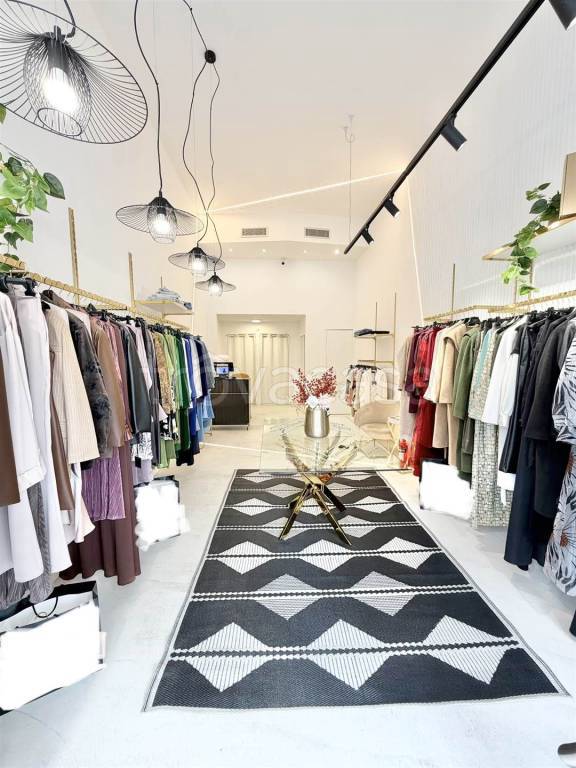 negozio in vendita a Forte dei Marmi in zona Roma Imperiale