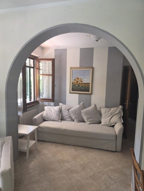 casa indipendente in vendita a Forte dei Marmi in zona Vittoria Apuana