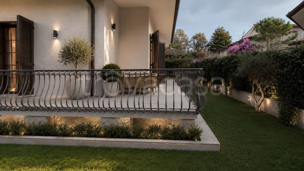 casa indipendente in vendita a Forte dei Marmi