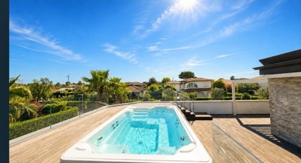 casa indipendente in vendita a Forte dei Marmi in zona Vaiana