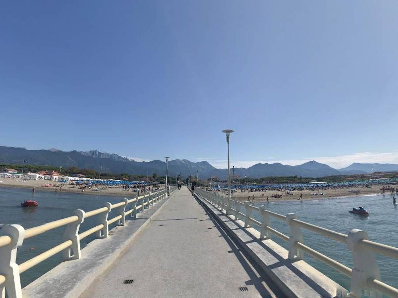 appartamento in vendita a Forte dei Marmi in zona Vaiana