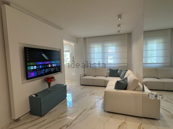 appartamento in vendita a Forte dei Marmi in zona Roma Imperiale