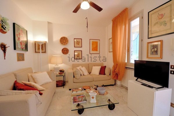 appartamento in vendita a Forte dei Marmi in zona Roma Imperiale