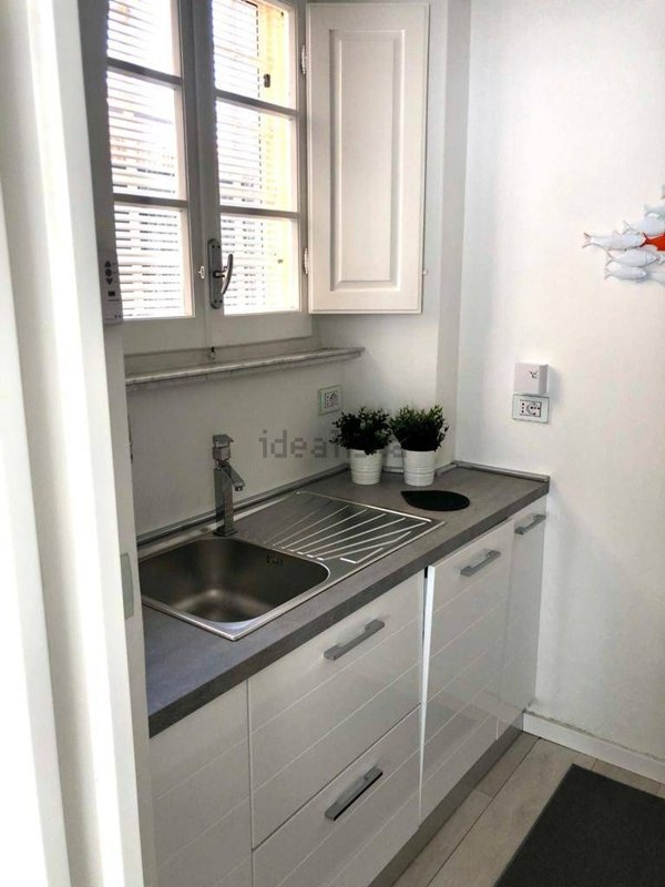 appartamento in vendita a Forte dei Marmi in zona Vittoria Apuana