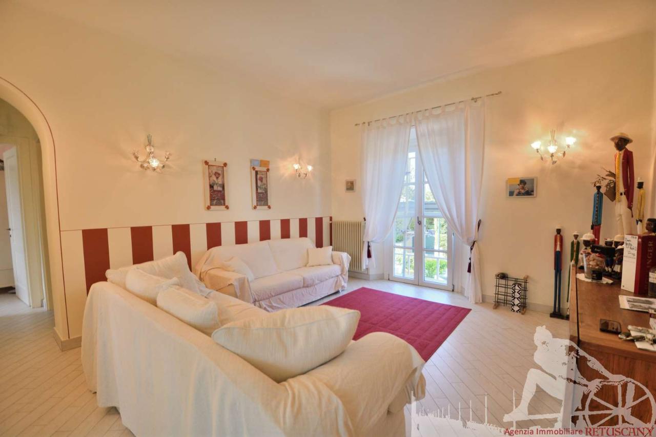 appartamento in vendita a Forte dei Marmi in zona Vaiana