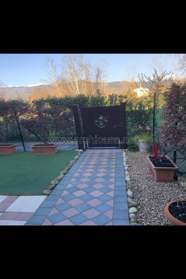 casa indipendente in vendita a Forte dei Marmi in zona Vittoria Apuana