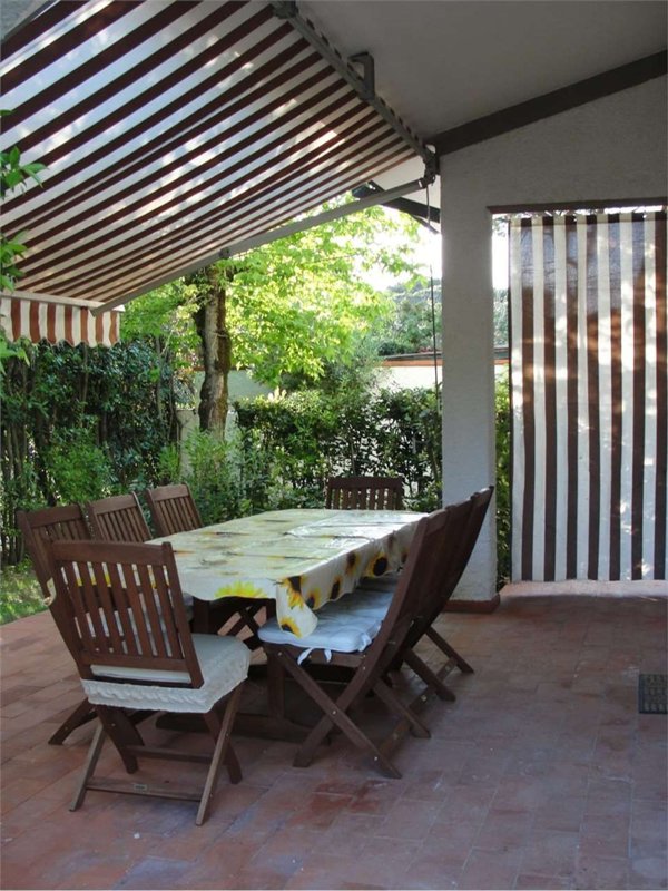 casa indipendente in vendita a Forte dei Marmi in zona Roma Imperiale