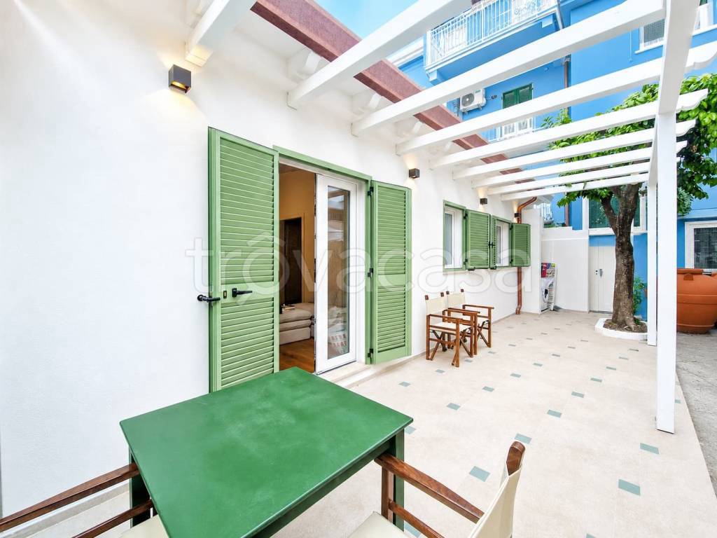 casa indipendente in vendita a Forte dei Marmi in zona Roma Imperiale