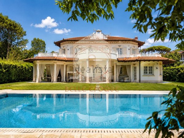 casa indipendente in vendita a Forte dei Marmi in zona Vittoria Apuana