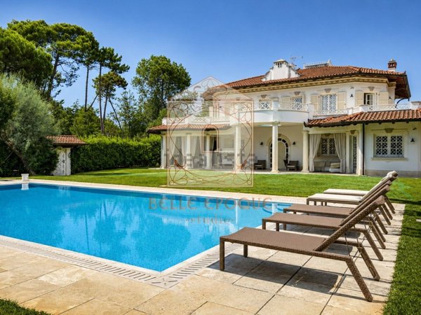 casa indipendente in vendita a Forte dei Marmi in zona Vittoria Apuana