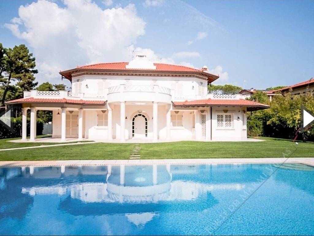 casa indipendente in vendita a Forte dei Marmi in zona Vittoria Apuana