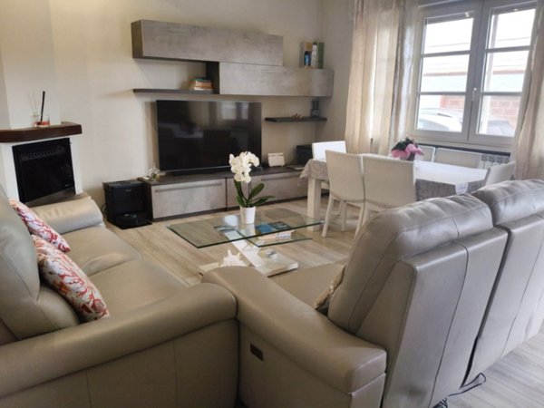 casa indipendente in vendita a Forte dei Marmi in zona Vittoria Apuana