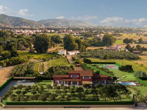terreno edificabile in vendita a Forte dei Marmi