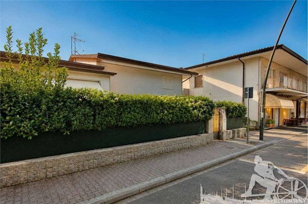 casa indipendente in vendita a Forte dei Marmi in zona Vittoria Apuana