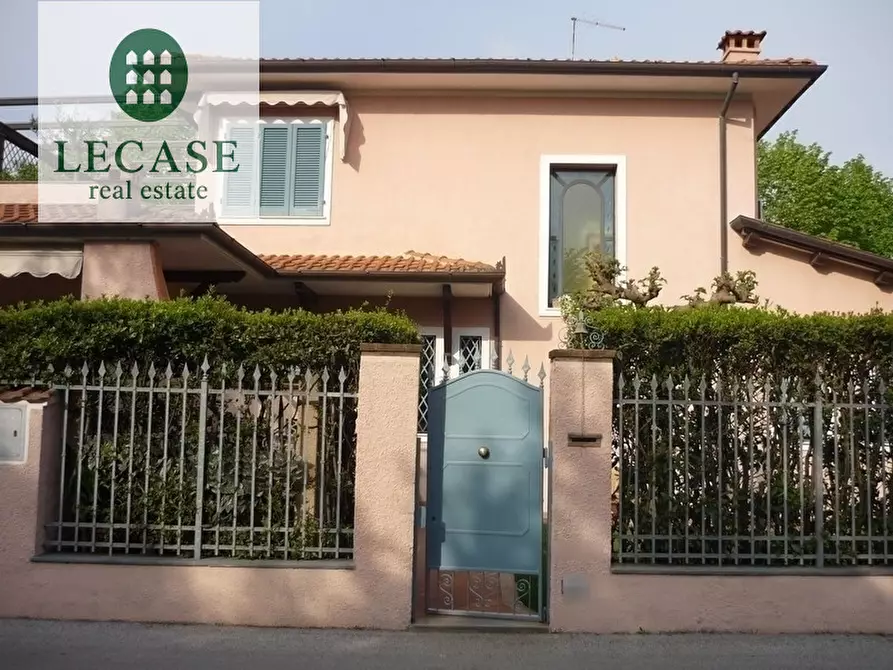 casa indipendente in vendita a Forte dei Marmi in zona Roma Imperiale