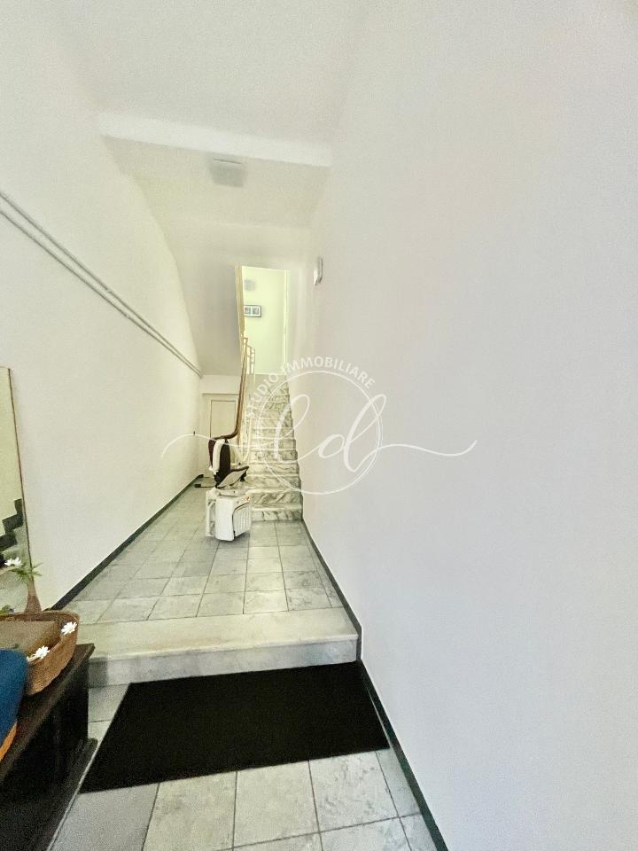 appartamento in vendita a Forte dei Marmi in zona Vaiana