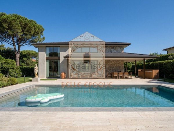 casa indipendente in vendita a Forte dei Marmi in zona Vittoria Apuana
