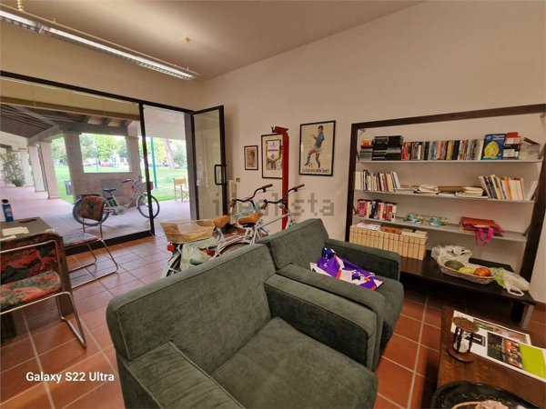 ufficio in vendita a Forte dei Marmi in zona Vittoria Apuana
