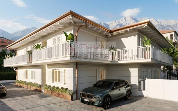 appartamento in vendita a Forte dei Marmi in zona Vittoria Apuana