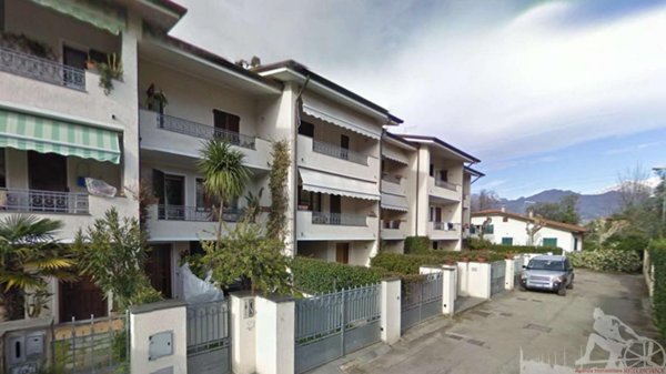 casa indipendente in vendita a Forte dei Marmi in zona Vaiana