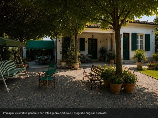 casa indipendente in vendita a Forte dei Marmi in zona Vittoria Apuana