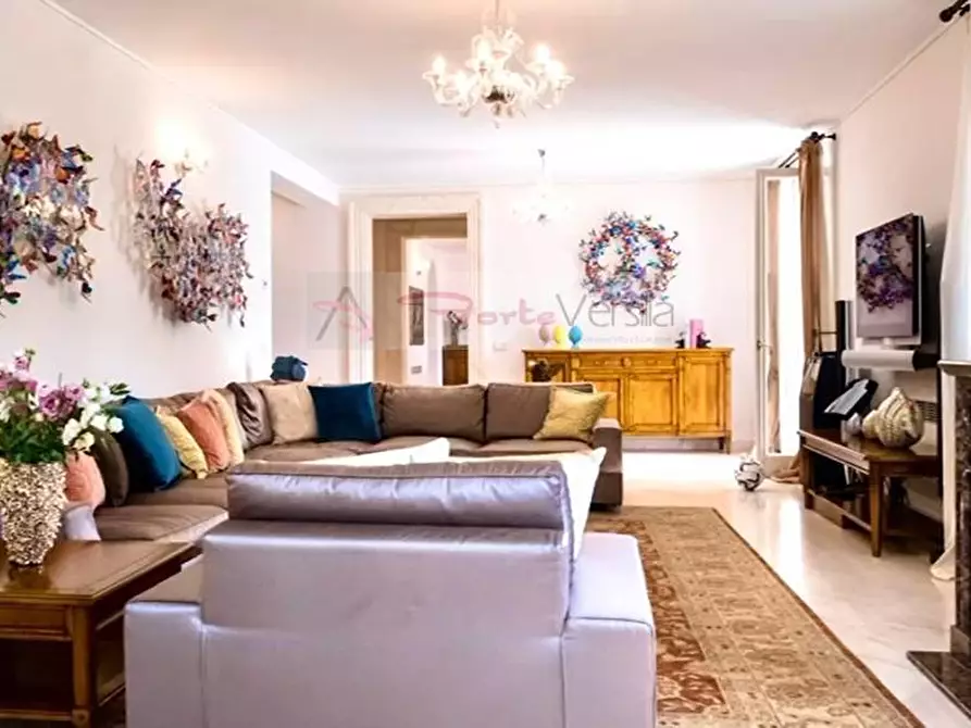 casa indipendente in vendita a Forte dei Marmi in zona Roma Imperiale