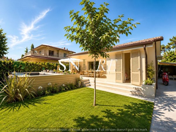 casa indipendente in vendita a Forte dei Marmi in zona Vittoria Apuana