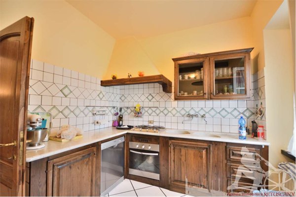 casa indipendente in vendita a Forte dei Marmi in zona Vittoria Apuana