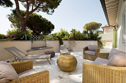 casa indipendente in vendita a Forte dei Marmi in zona Roma Imperiale