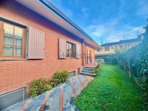 casa indipendente in vendita a Forte dei Marmi in zona Vittoria Apuana