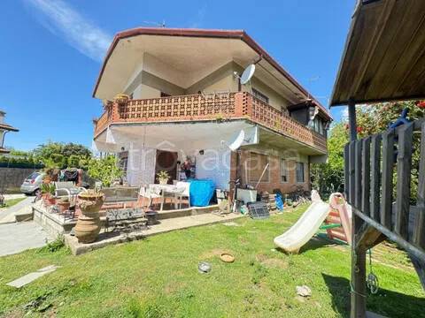 casa indipendente in vendita a Forte dei Marmi in zona Vaiana
