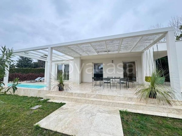 casa indipendente in vendita a Forte dei Marmi in zona Vaiana