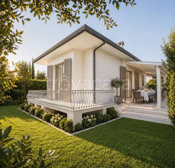 casa indipendente in vendita a Forte dei Marmi