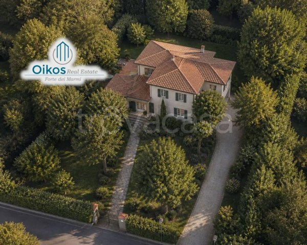 casa indipendente in vendita a Forte dei Marmi