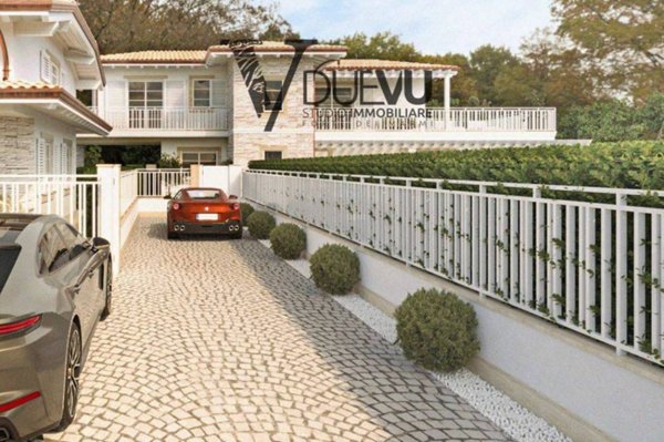 casa indipendente in vendita a Forte dei Marmi in zona Roma Imperiale