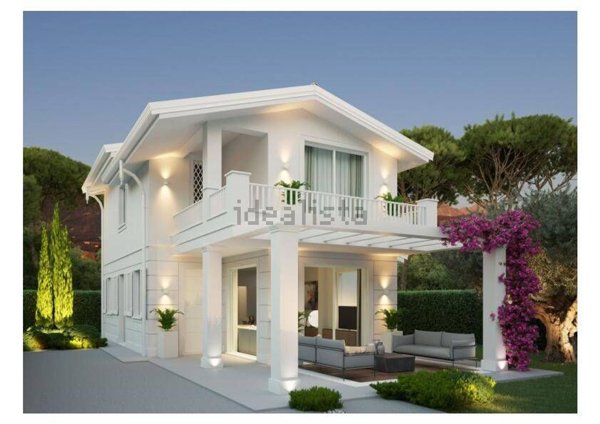 casa indipendente in vendita a Forte dei Marmi in zona Roma Imperiale