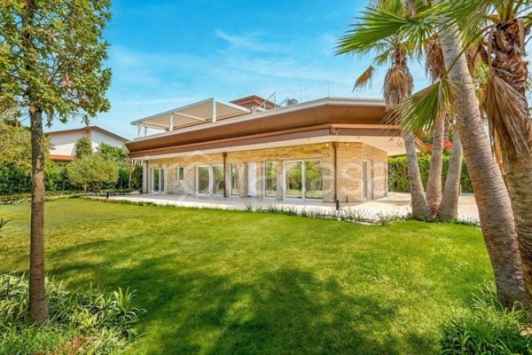 casa indipendente in vendita a Forte dei Marmi