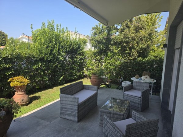 casa indipendente in vendita a Forte dei Marmi in zona Vittoria Apuana
