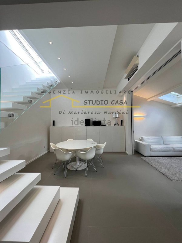appartamento in vendita a Forte dei Marmi in zona Roma Imperiale