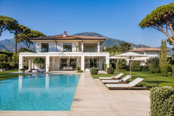 casa indipendente in vendita a Forte dei Marmi