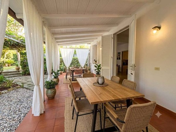 casa indipendente in vendita a Forte dei Marmi