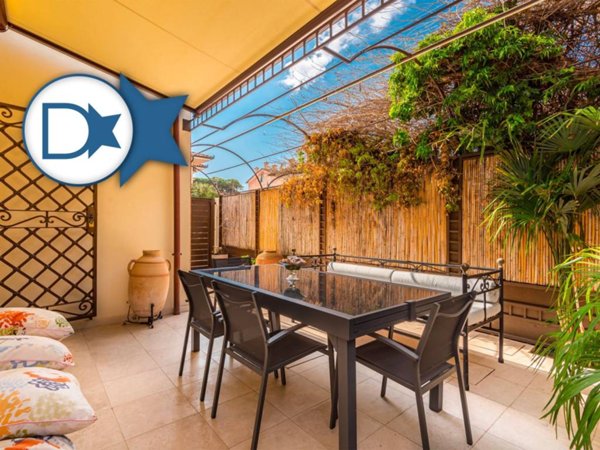 casa indipendente in vendita a Forte dei Marmi in zona Roma Imperiale