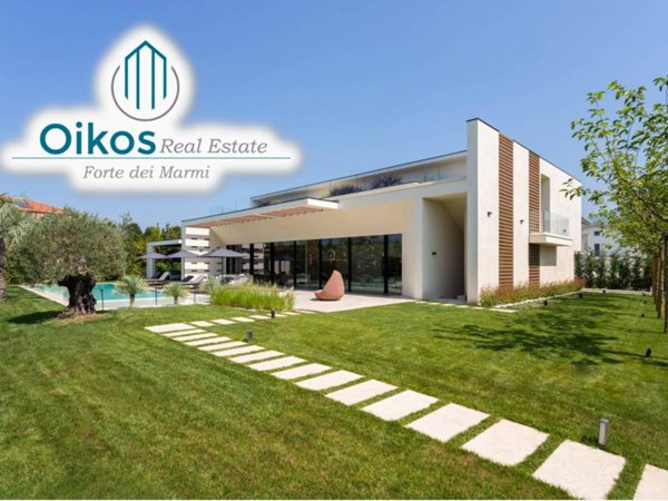 casa indipendente in vendita a Forte dei Marmi in zona Vittoria Apuana
