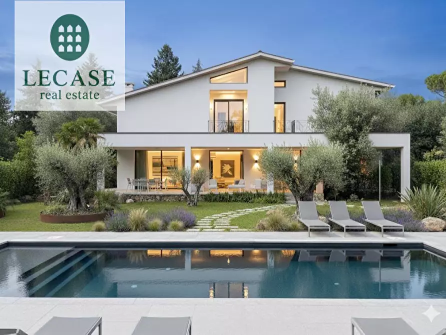 casa indipendente in vendita a Forte dei Marmi in zona Vittoria Apuana